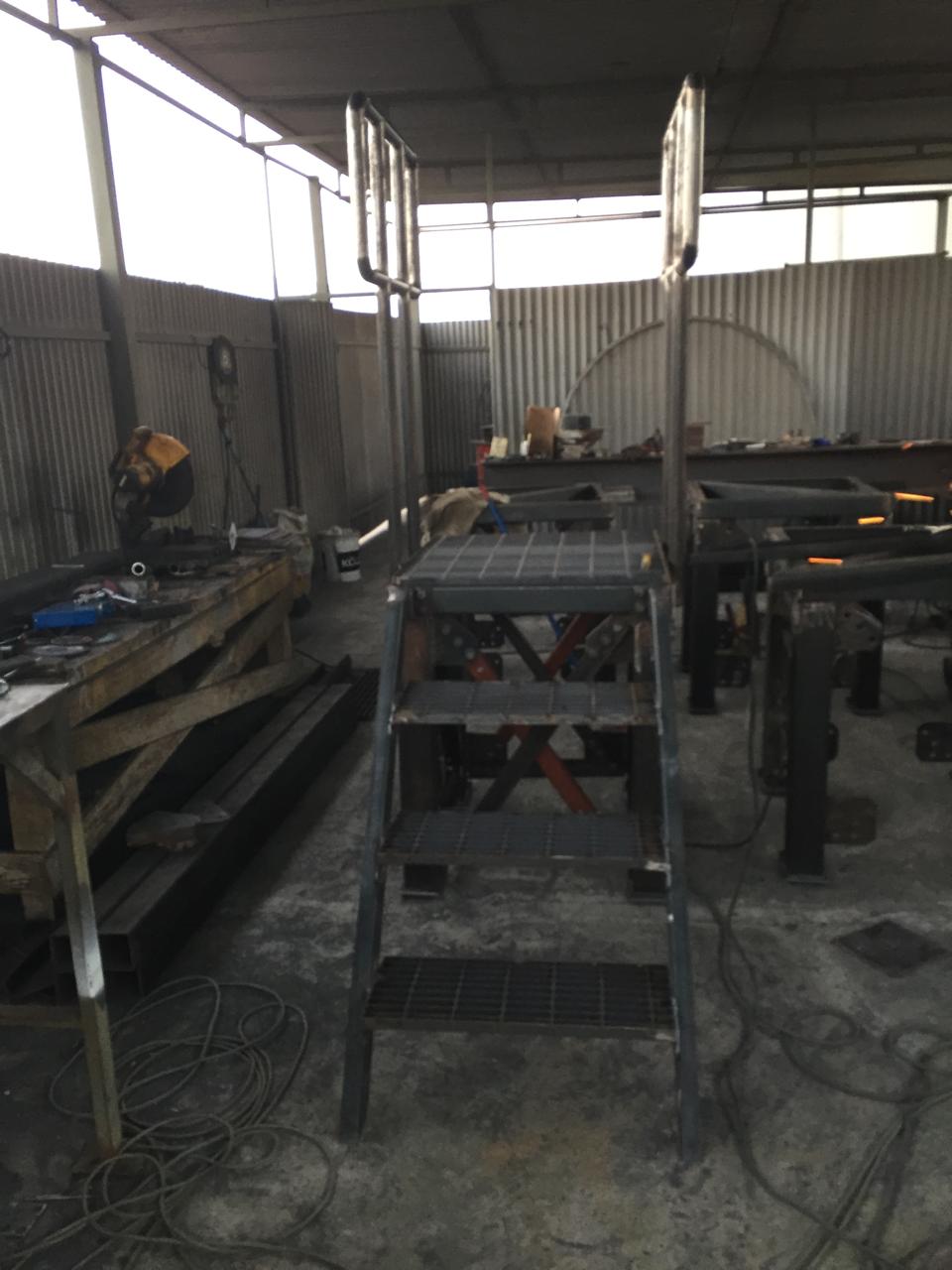 Equipamiento de maestranza y mecanizados